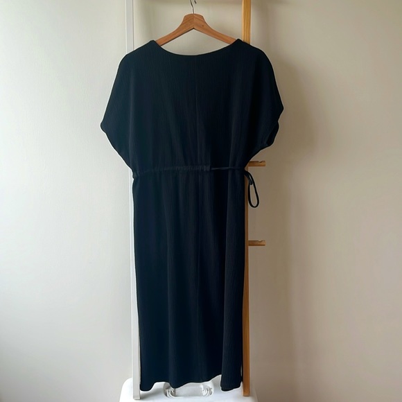 Black boat neck, waist tie dress - Picture 2 of 2